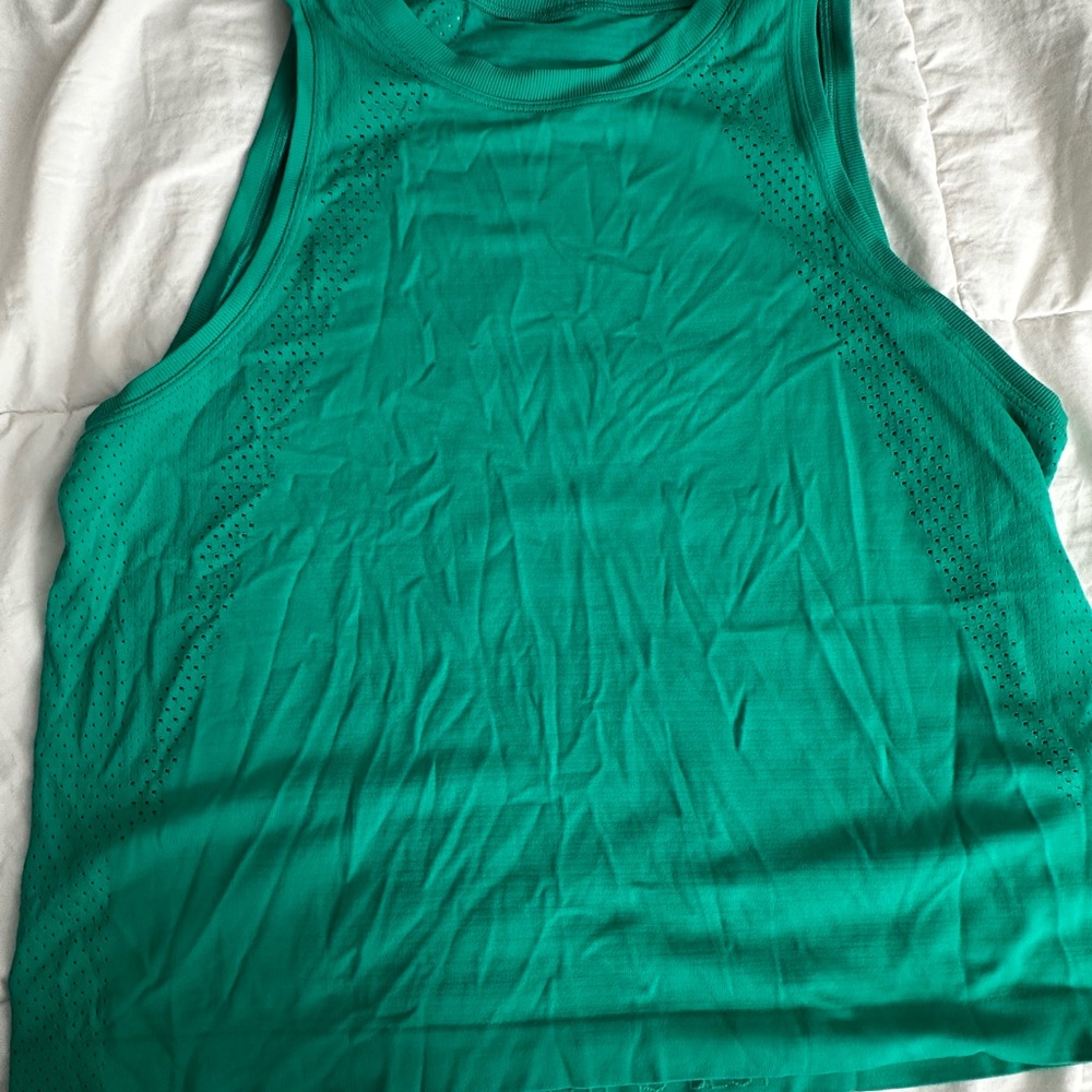 Lululemon Train To Be Tank. Size 8.